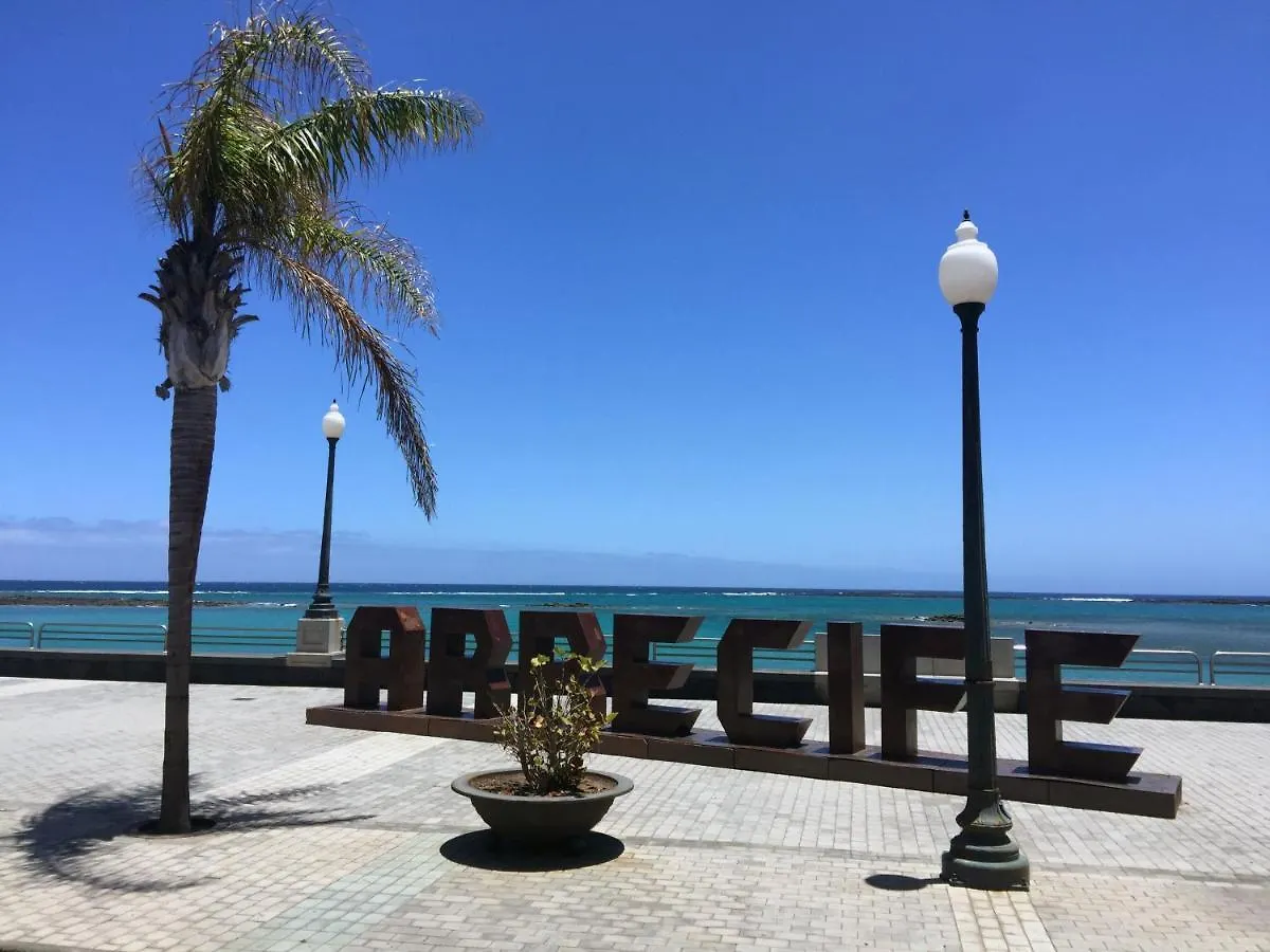 El Patio Del Charco- Eine Oase Mitten In Der Stadt Arrecife  Spain